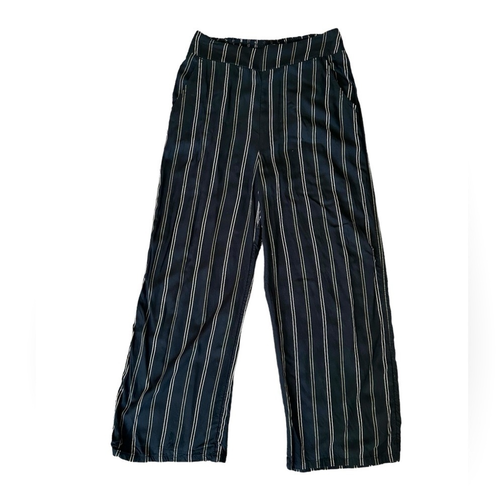 5/$25 Billabong women’s pull on wide leg above the ankle pant size small